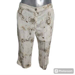 Chico's Size 1 Medium 8 Cream Color Linen Capris w Print Design